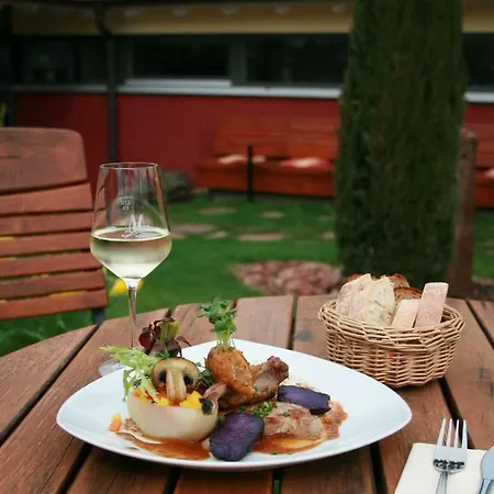 Kro Wein-domizil Brennofen 3*